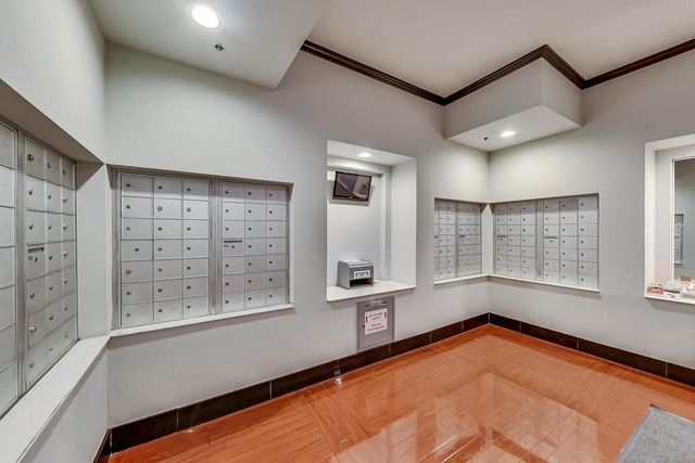 40 E 9TH Street 1601, Chicago, IL 60605