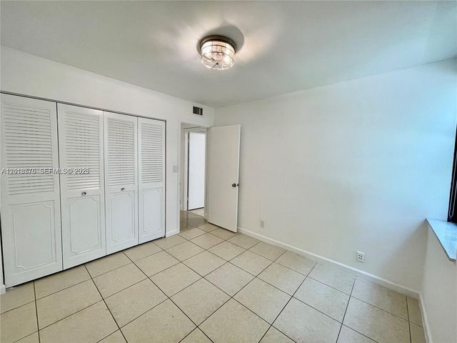 20441 NE 30th Ave 122-9, Aventura, FL 33180