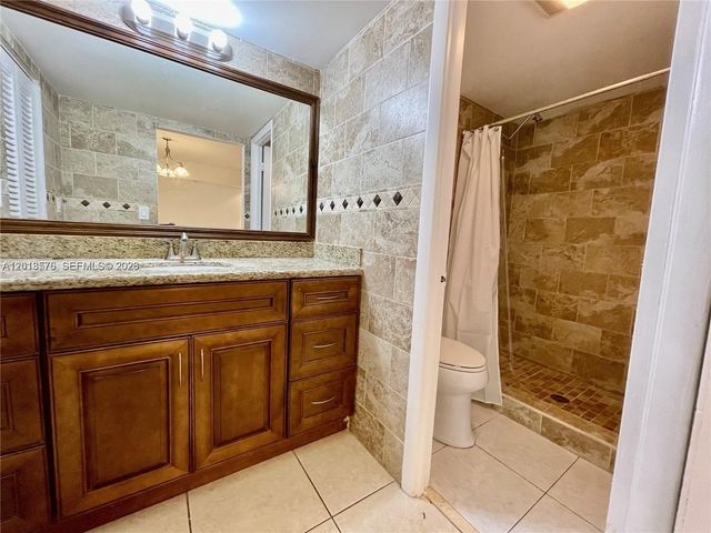 20441 NE 30th Ave 122-9, Aventura, FL 33180