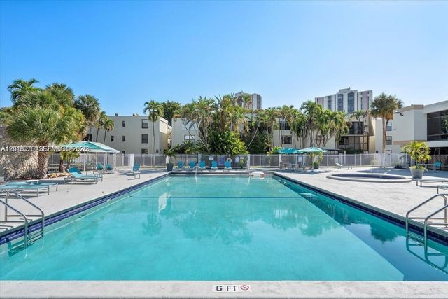 20441 NE 30th Ave 122-9, Aventura, FL 33180