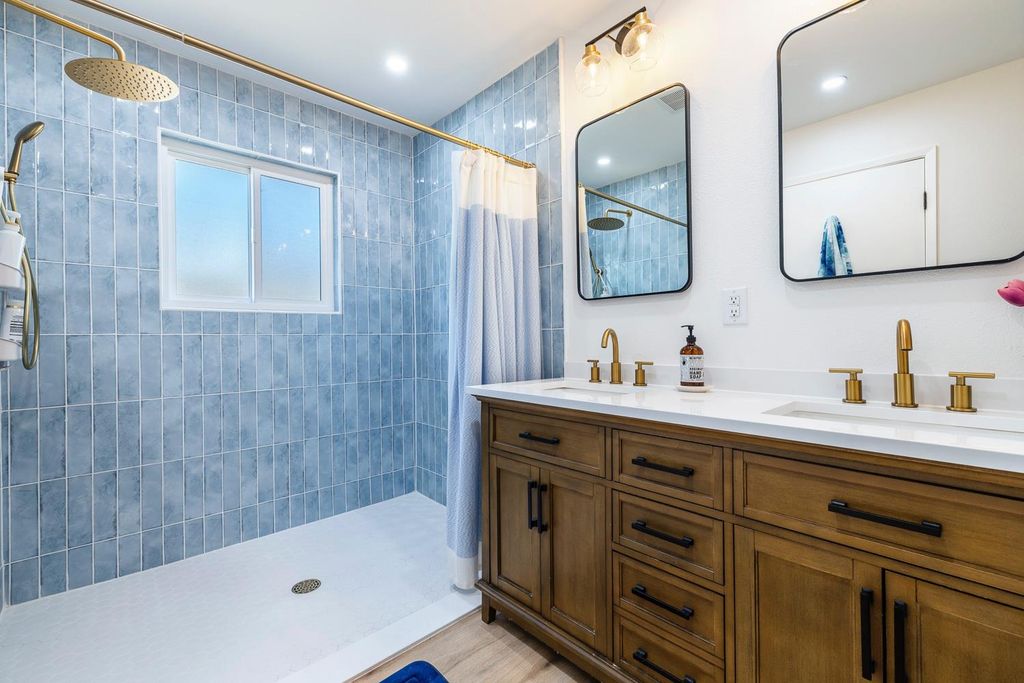 Image 30 of property listing at 425 Stanford Avenue, Coalinga, CA 93210