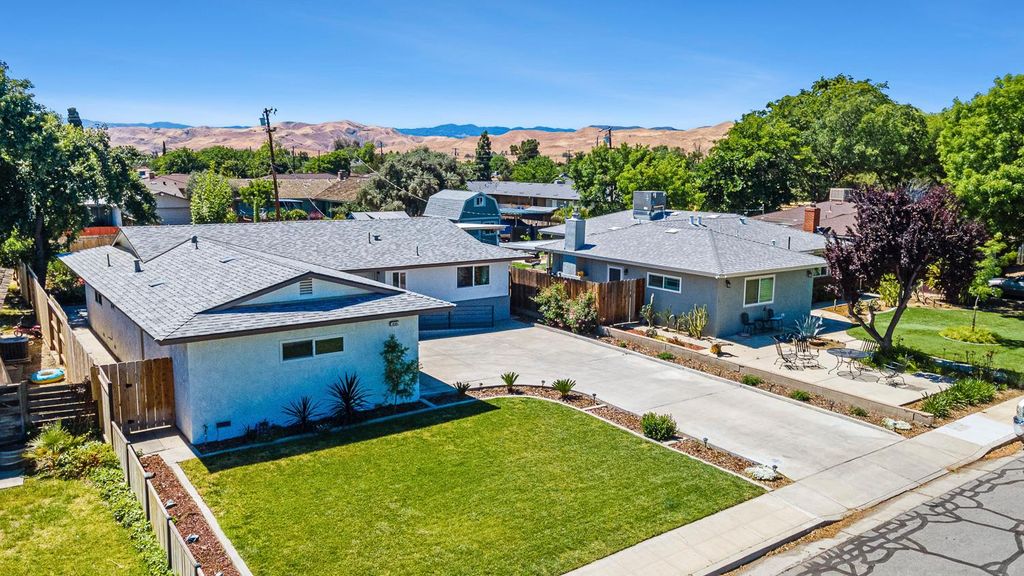Image 38 of property listing at 425 Stanford Avenue, Coalinga, CA 93210