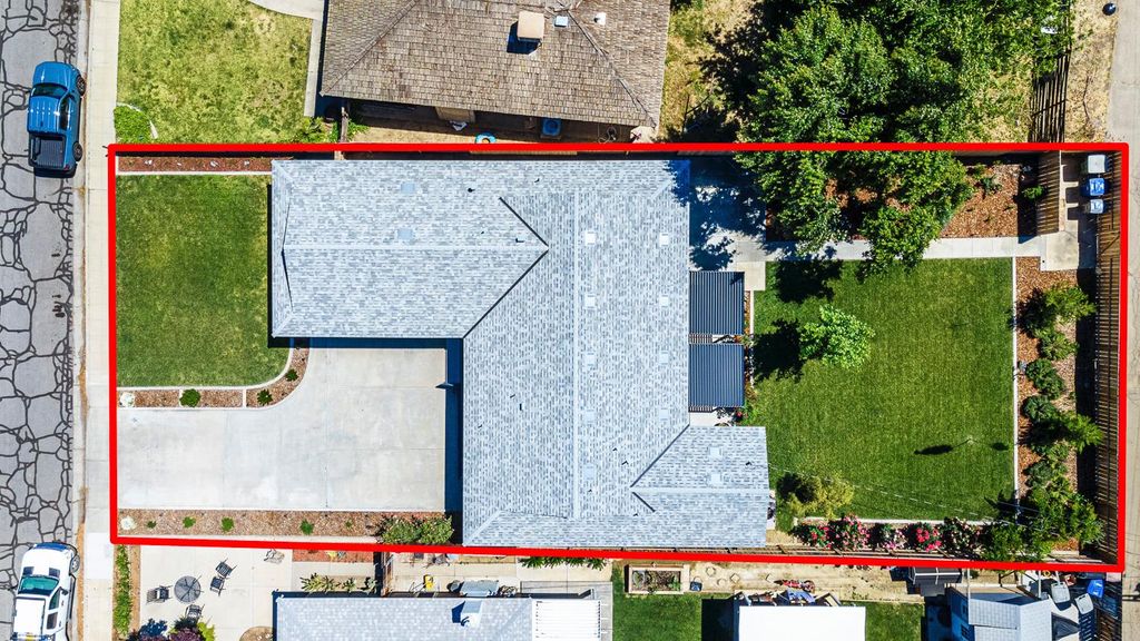 Image 41 of property listing at 425 Stanford Avenue, Coalinga, CA 93210