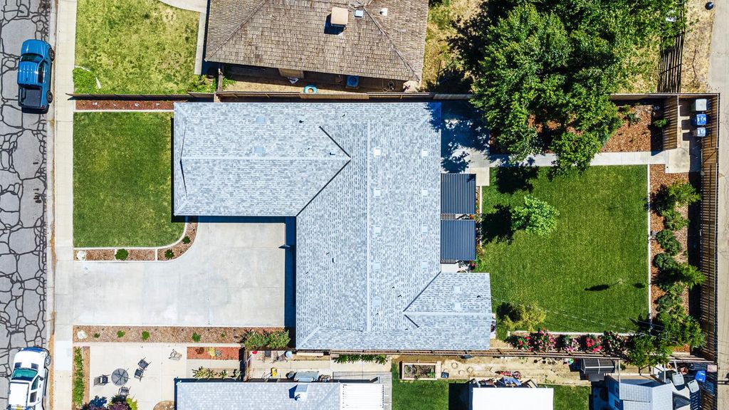 Image 42 of property listing at 425 Stanford Avenue, Coalinga, CA 93210