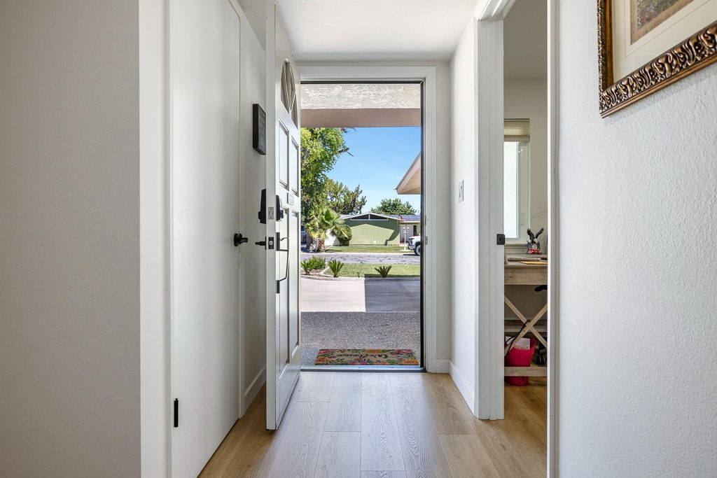 Image 7 of property listing at 425 Stanford Avenue, Coalinga, CA 93210