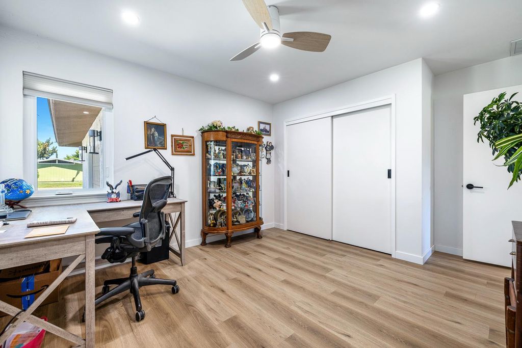 Image 8 of property listing at 425 Stanford Avenue, Coalinga, CA 93210