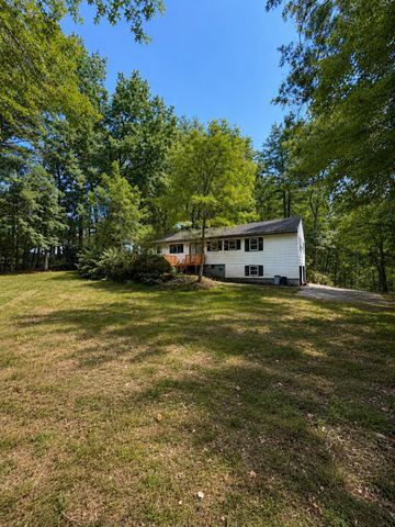 21 Sharon Road, Windham, NH 03087