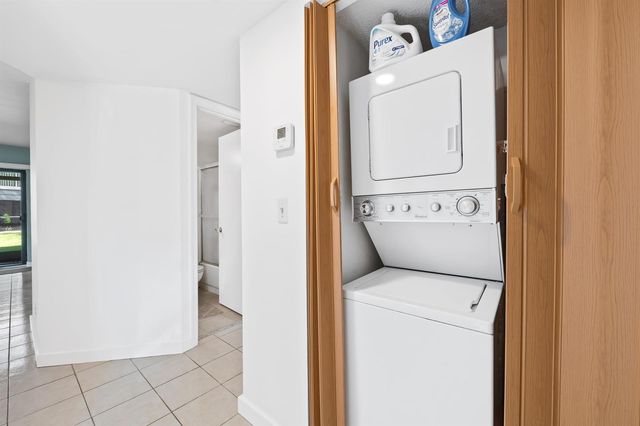 5570 Lakeside Drive 102, Margate, FL 33063