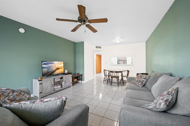 5570 Lakeside Drive 102, Margate, FL 33063