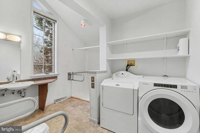 737 BARR BLVD, Lancaster, PA 17603