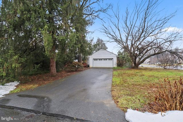 737 BARR BLVD, Lancaster, PA 17603