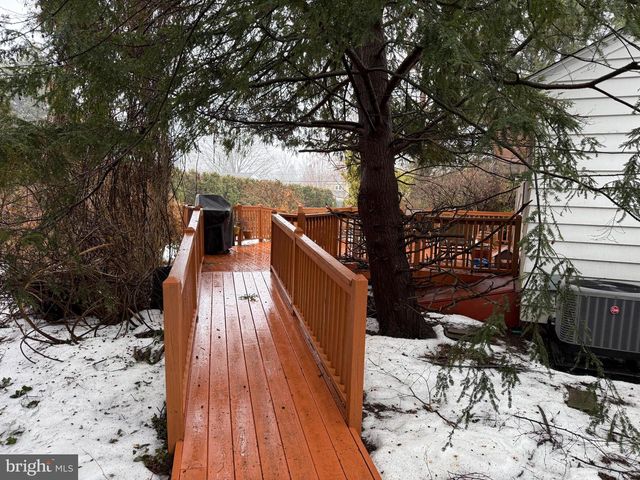 737 BARR BLVD, Lancaster, PA 17603