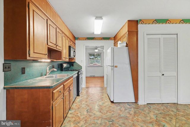 737 BARR BLVD, Lancaster, PA 17603