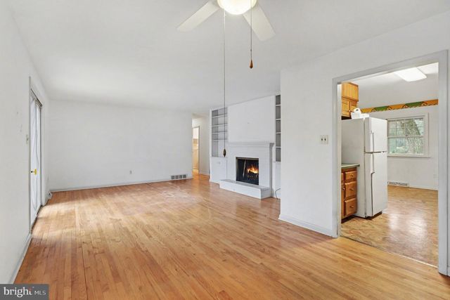 737 BARR BLVD, Lancaster, PA 17603