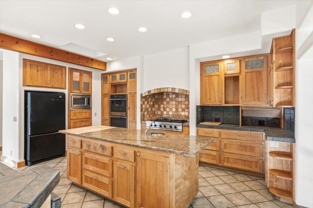 12531 Lowhills Rd, Nevada City, CA 95959