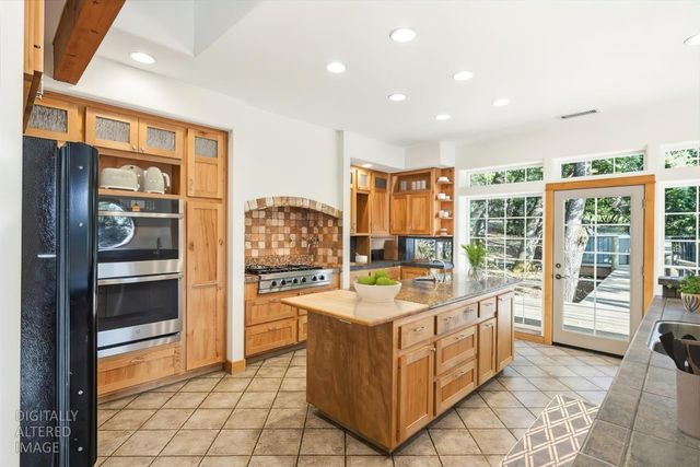 12531 Lowhills Rd, Nevada City, CA 95959