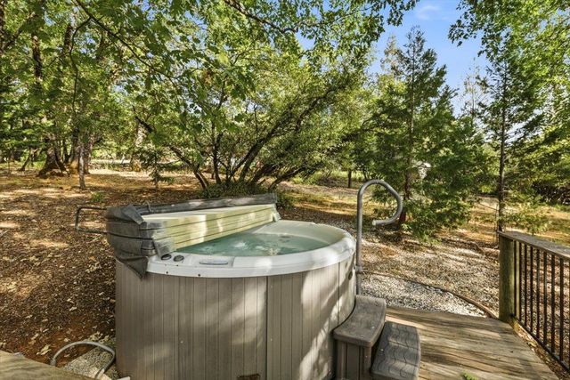 12531 Lowhills Rd, Nevada City, CA 95959