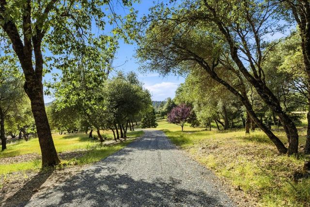 12531 Lowhills Rd, Nevada City, CA 95959