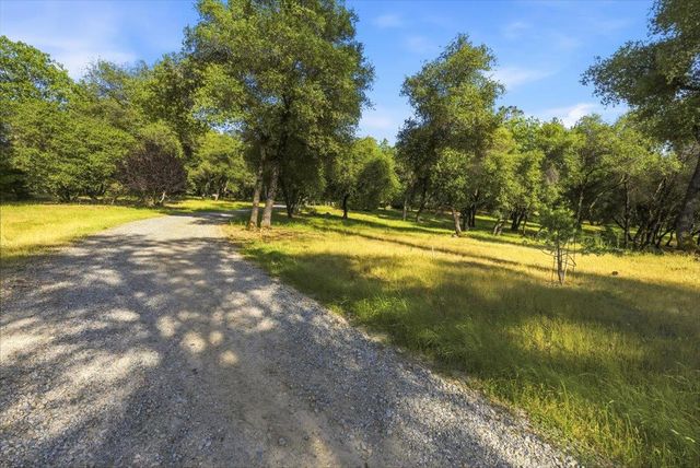 12531 Lowhills Rd, Nevada City, CA 95959