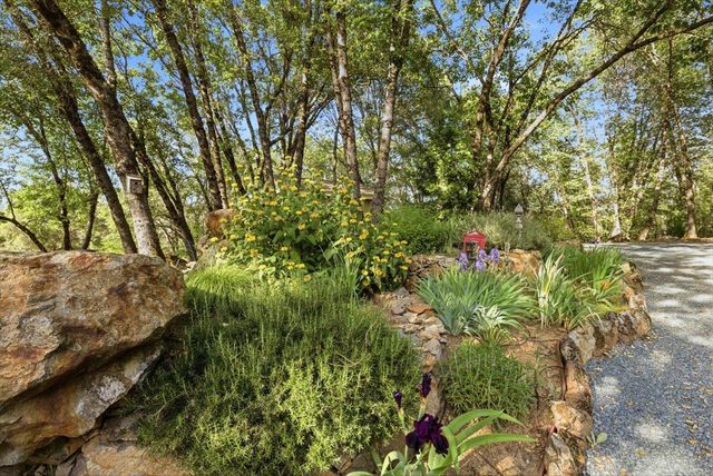 12531 Lowhills Rd, Nevada City, CA 95959