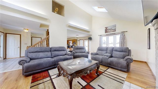 6983 Samantha Ct, Wheatfield, NY 14304