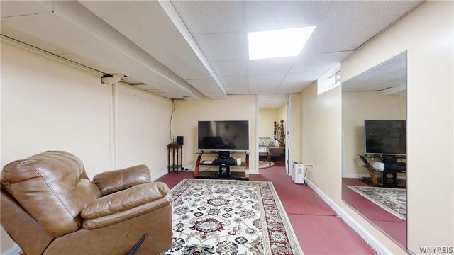 6983 Samantha Ct, Wheatfield, NY 14304