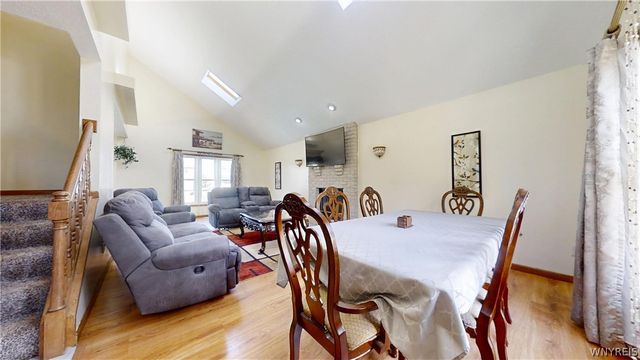 6983 Samantha Ct, Wheatfield, NY 14304