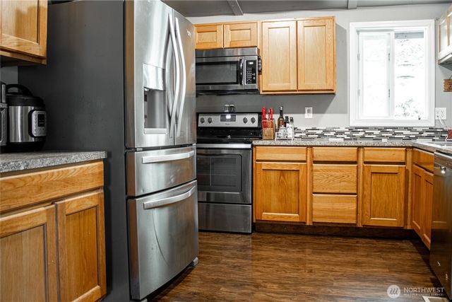 197 State Route 505, Winlock, WA 98596