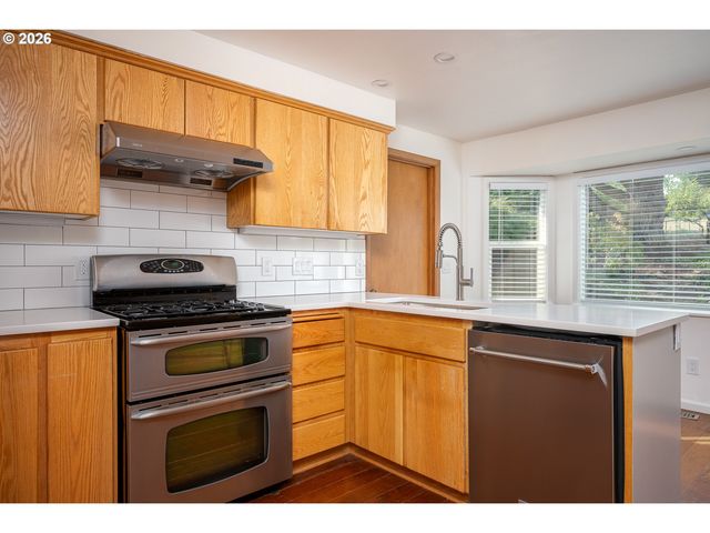 18990 Sw HEIGHTSVIEW Ct, Beaverton, OR 97007