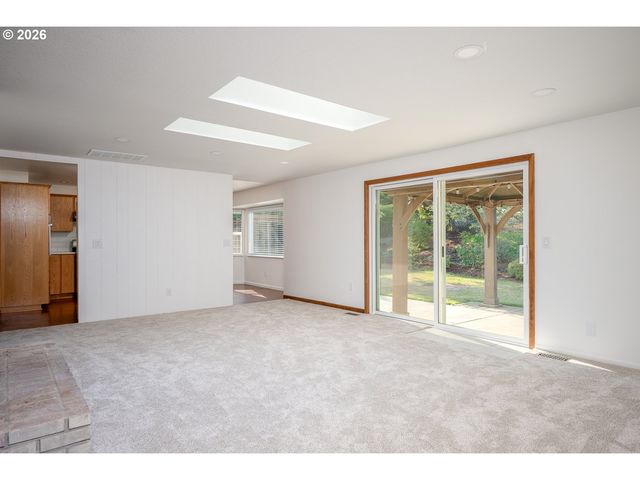 18990 Sw HEIGHTSVIEW Ct, Beaverton, OR 97007