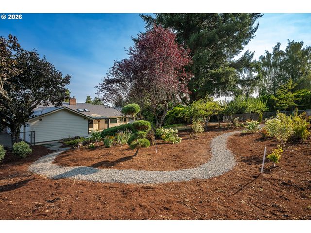 18990 Sw HEIGHTSVIEW Ct, Beaverton, OR 97007