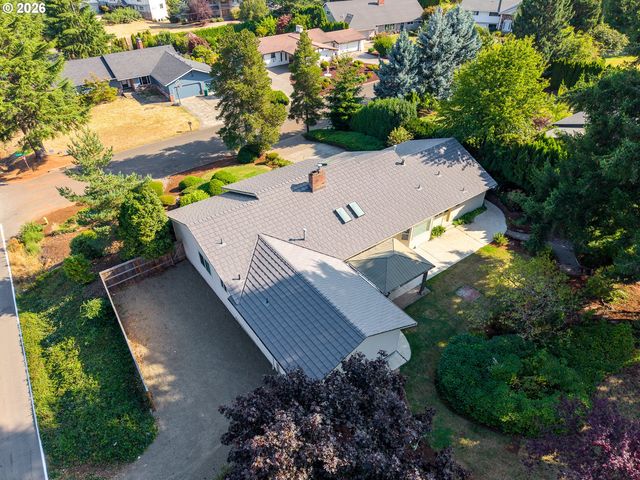 18990 Sw HEIGHTSVIEW Ct, Beaverton, OR 97007