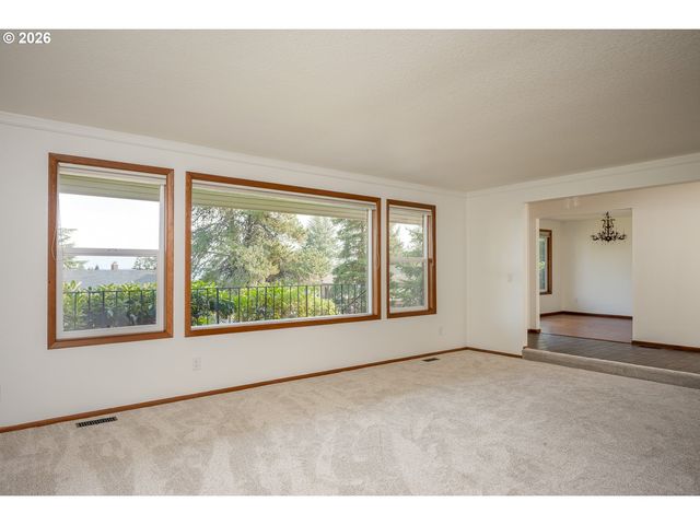 18990 Sw HEIGHTSVIEW Ct, Beaverton, OR 97007