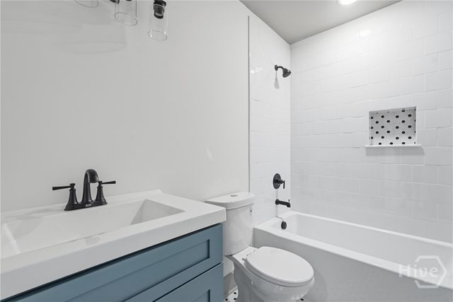 744 E 33rd Street, Savannah, GA 31401