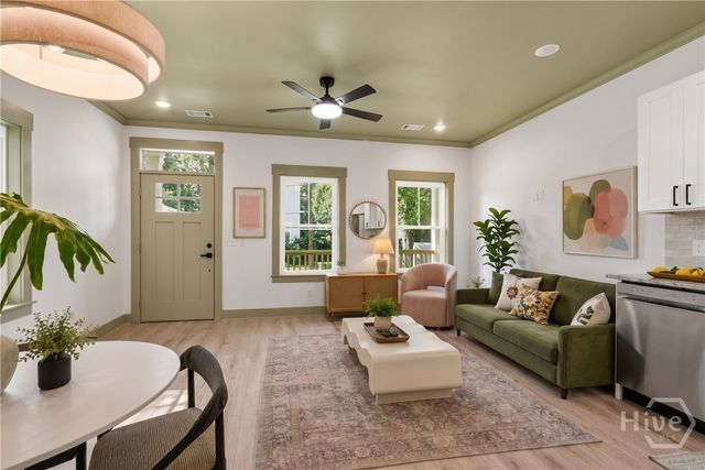 744 E 33rd Street, Savannah, GA 31401