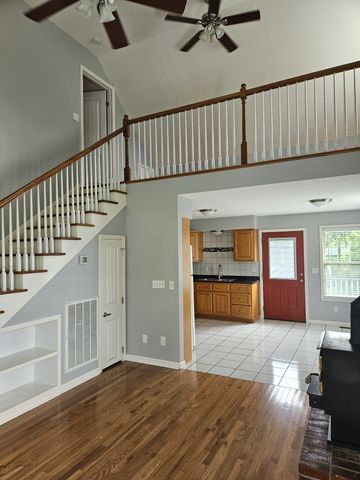 412 Hawkins Rd, Westmoreland, TN 37186