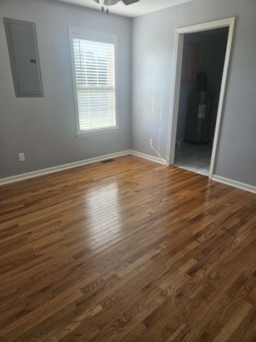 412 Hawkins Rd, Westmoreland, TN 37186