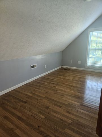 412 Hawkins Rd, Westmoreland, TN 37186