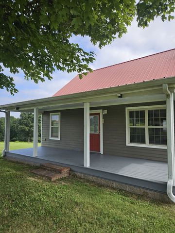 412 Hawkins Rd, Westmoreland, TN 37186