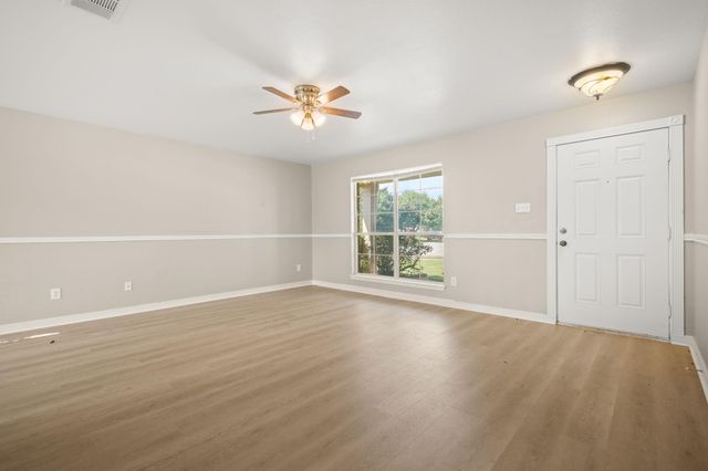 2700 Breezy Point CV, Round Rock, TX 78665