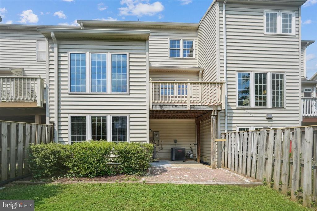 518 WINDING ROSE DR, Rockville, MD 20850
