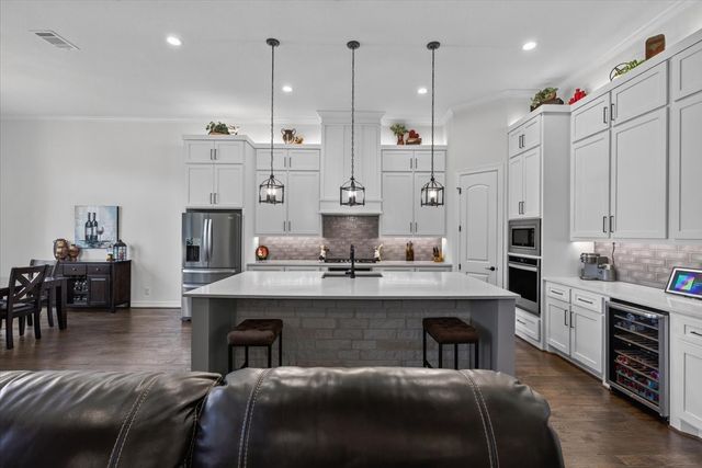 181 Colonial Drive, Mabank, TX 75156