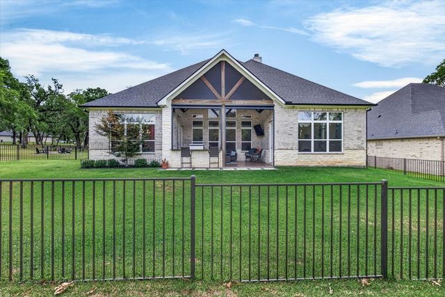 181 Colonial Drive, Mabank, TX 75156