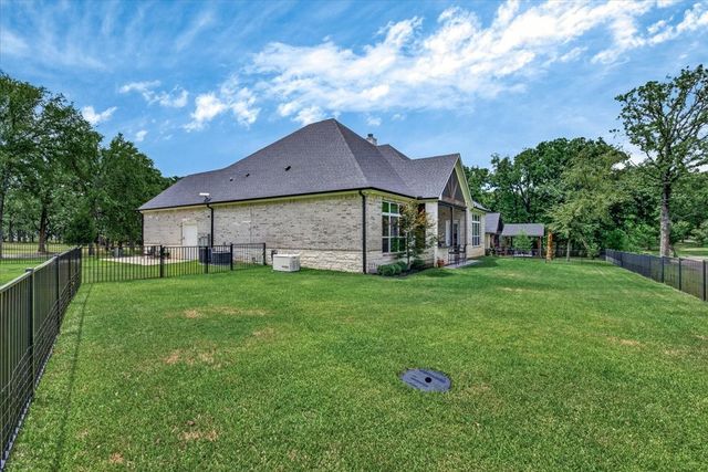 181 Colonial Drive, Mabank, TX 75156