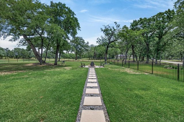 181 Colonial Drive, Mabank, TX 75156