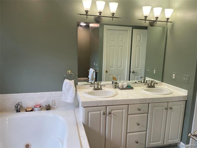 820 Lockwood Road, Ortonville, MI 48462