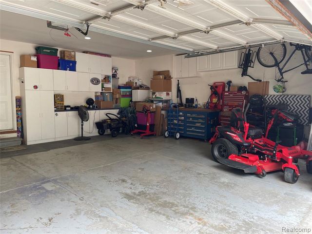 820 Lockwood Road, Ortonville, MI 48462