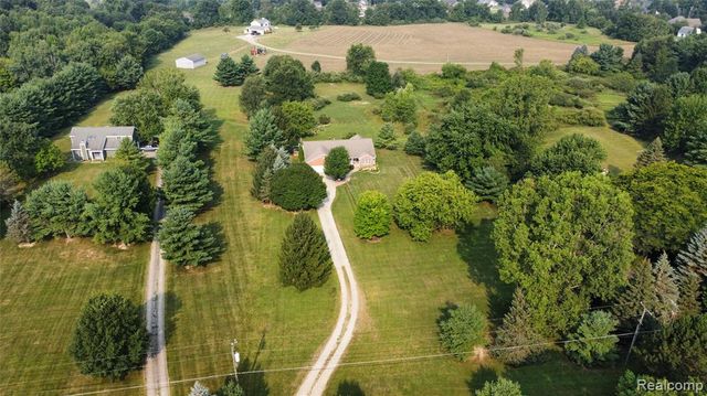 820 Lockwood Road, Ortonville, MI 48462