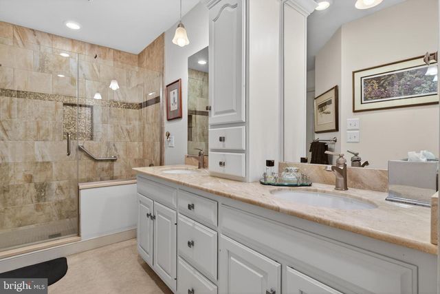 152 DEER FORD DR, Lancaster, PA 17601