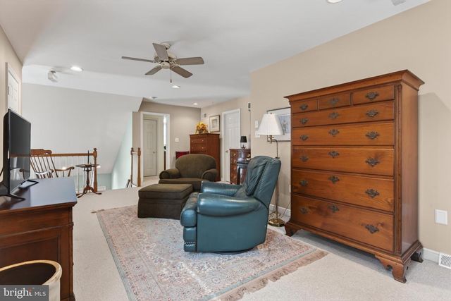 152 DEER FORD DR, Lancaster, PA 17601